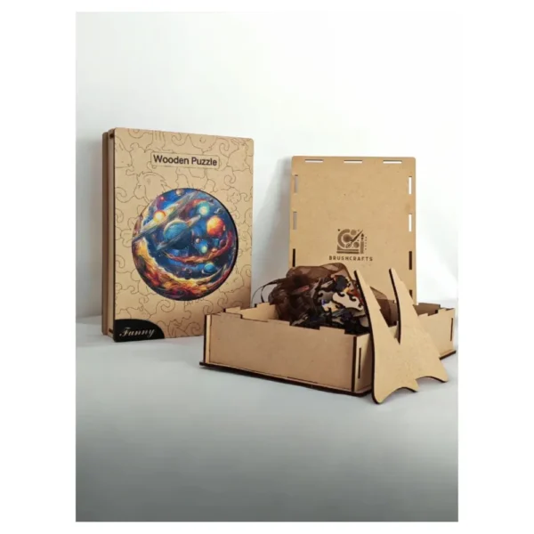 Coffret de puzzle en bois artisanal Galaxie avec logo BrushCrafts.